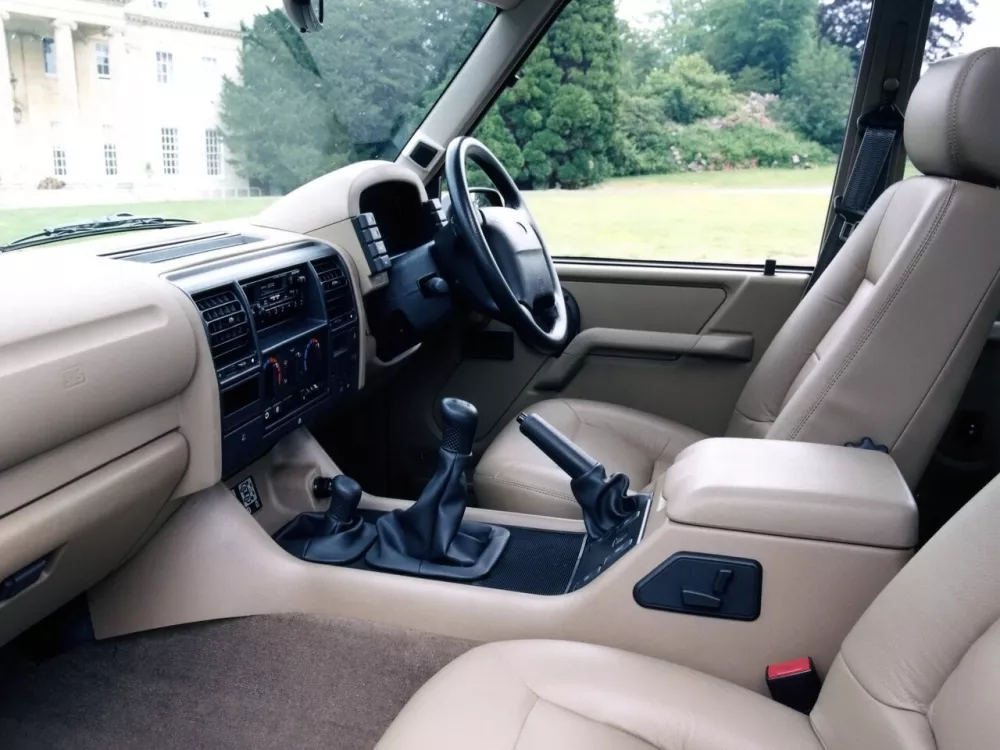 Автомобиль Land Rover Discovery I Внедорожник (5 дверей)