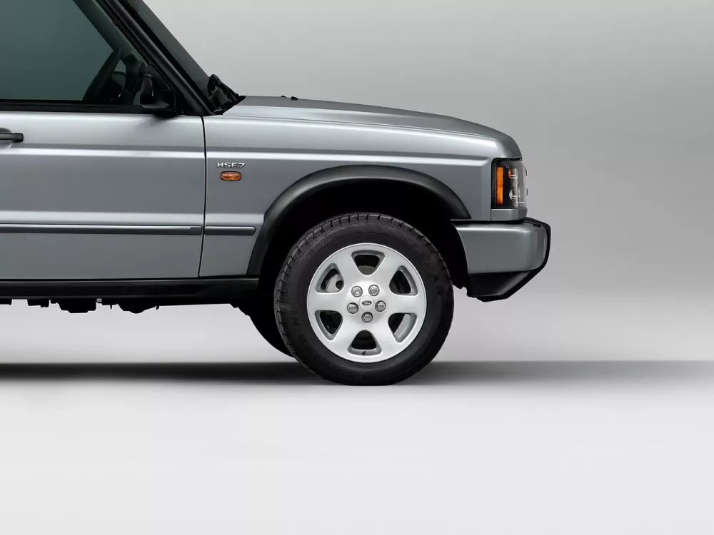 Автомобиль Land Rover Discovery II Внедорожник (5 дверей)