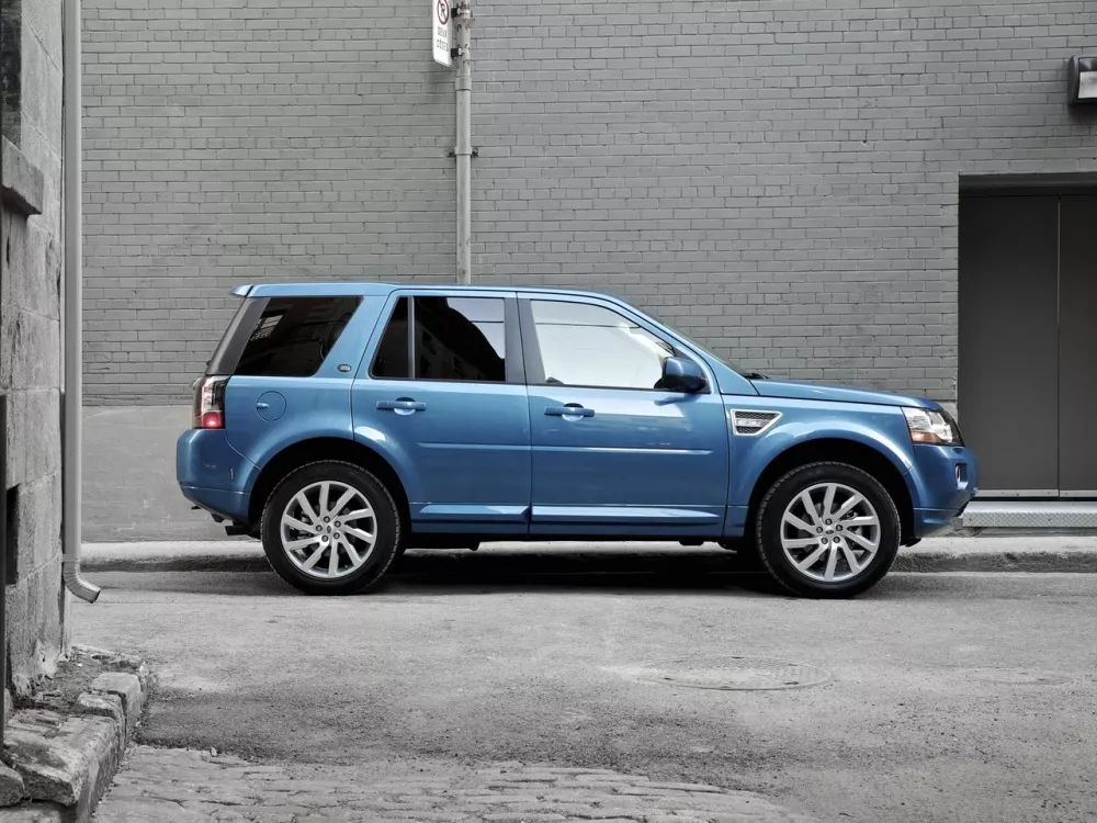 Автомобиль Land Rover Freelander II Рестайлинг 2 Внедорожник (5 дверей)