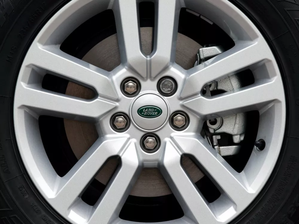 Автомобиль Land Rover Freelander II Рестайлинг 2 Внедорожник (5 дверей)