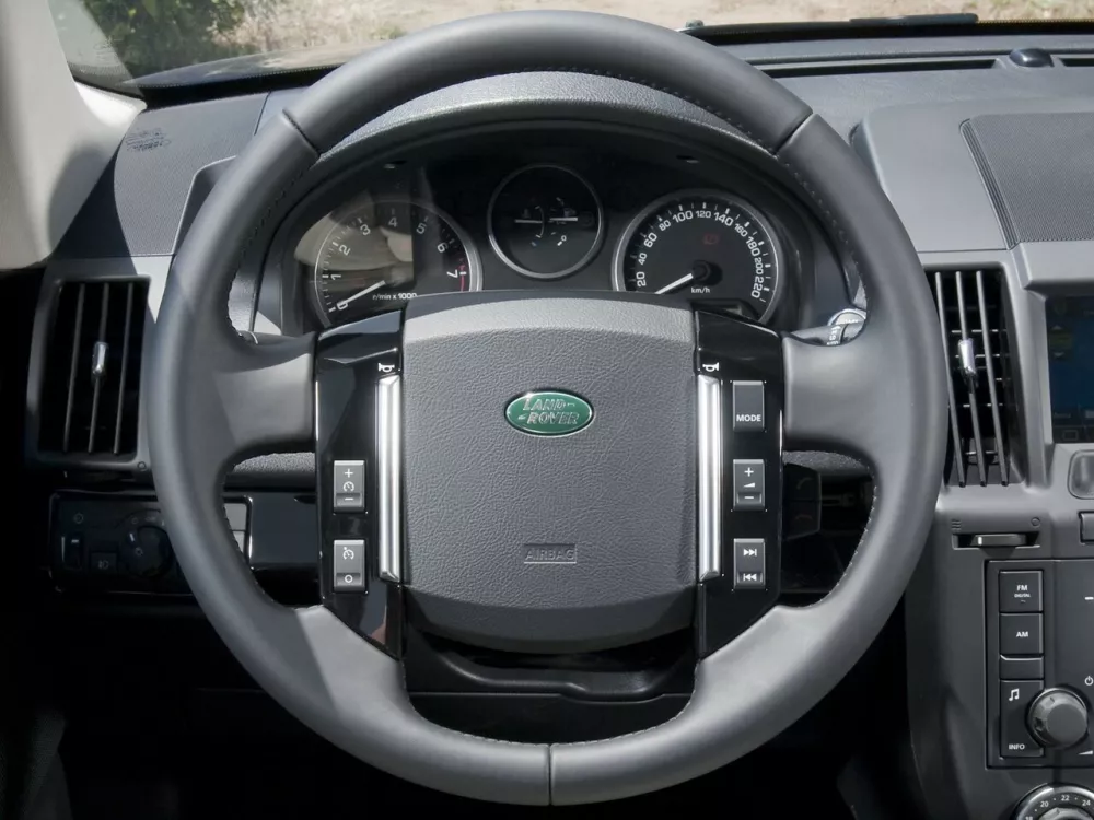 Автомобиль Land Rover Freelander II Рестайлинг Внедорожник (5 дверей)