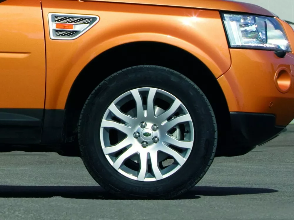 Автомобиль Land Rover Freelander II Внедорожник (5 дверей)