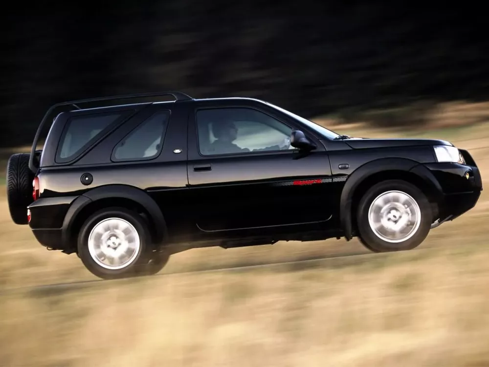 Автомобиль Land Rover Freelander I Рестайлинг Внедорожник (3 двери)