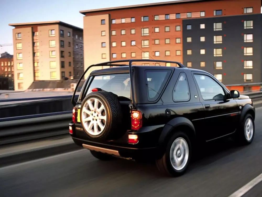Автомобиль Land Rover Freelander I Рестайлинг Внедорожник (3 двери)