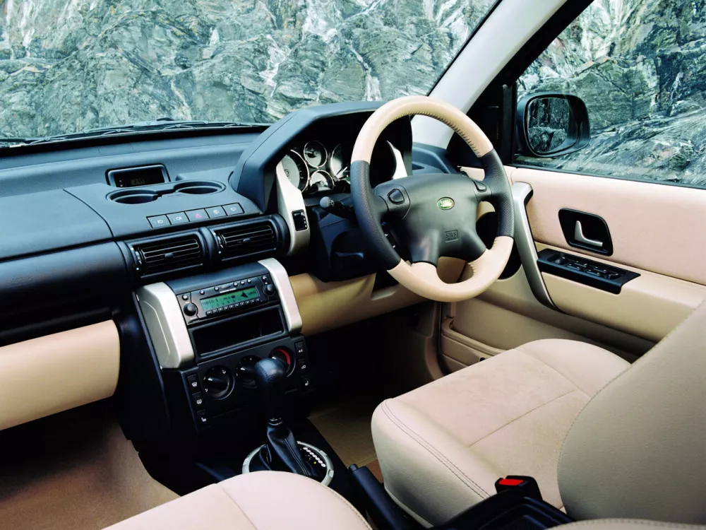 Автомобиль Land Rover Freelander I Рестайлинг Внедорожник (5 дверей)