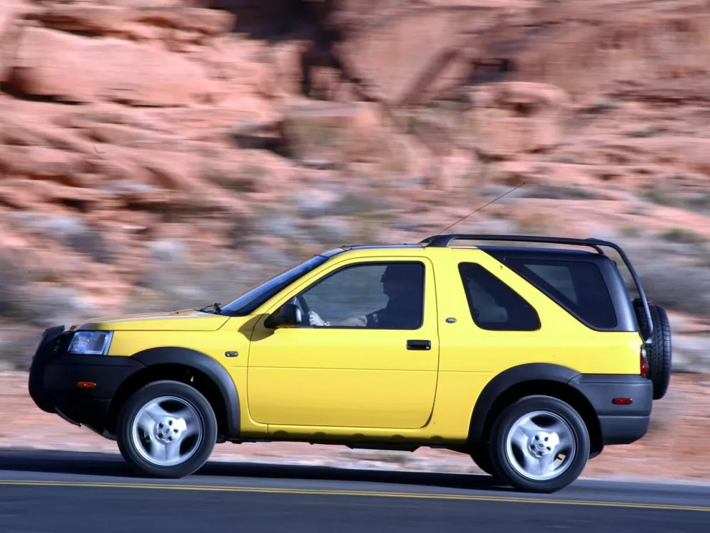 Автомобиль Land Rover Freelander I Внедорожник (3 двери)