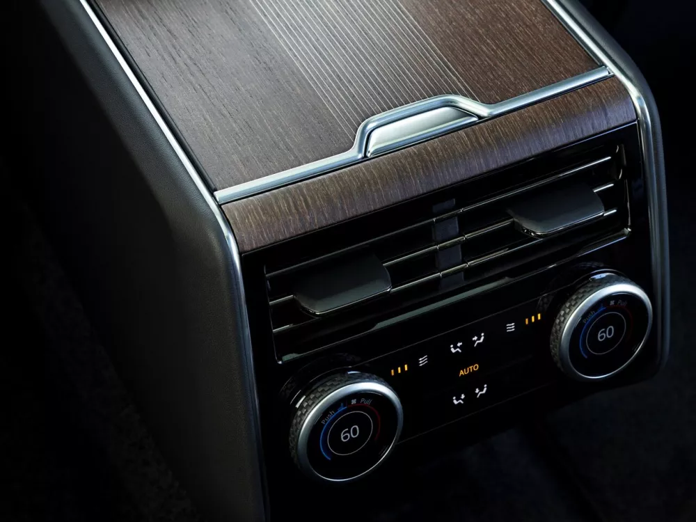 Автомобиль Land Rover Range Rover V Внедорожник (5 дверей) Long