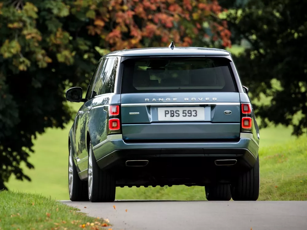 Автомобиль Land Rover Range Rover IV Рестайлинг Внедорожник (5 дверей)