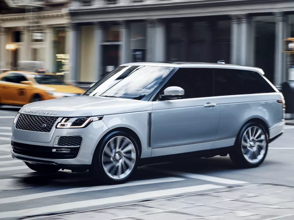 Автомобиль Land Rover Range Rover IV Рестайлинг Внедорожник (3 двери) SV Coupe