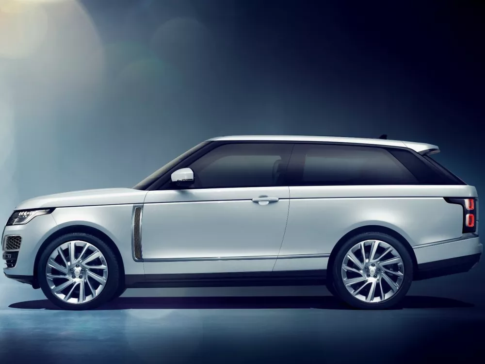 Автомобиль Land Rover Range Rover IV Рестайлинг Внедорожник (3 двери) SV Coupe