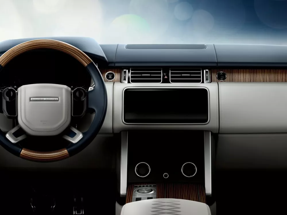 Автомобиль Land Rover Range Rover IV Рестайлинг Внедорожник (3 двери) SV Coupe