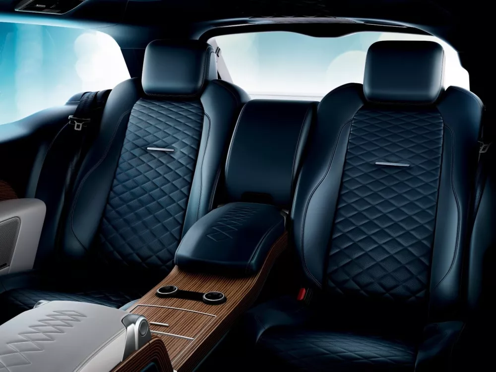 Автомобиль Land Rover Range Rover IV Рестайлинг Внедорожник (3 двери) SV Coupe
