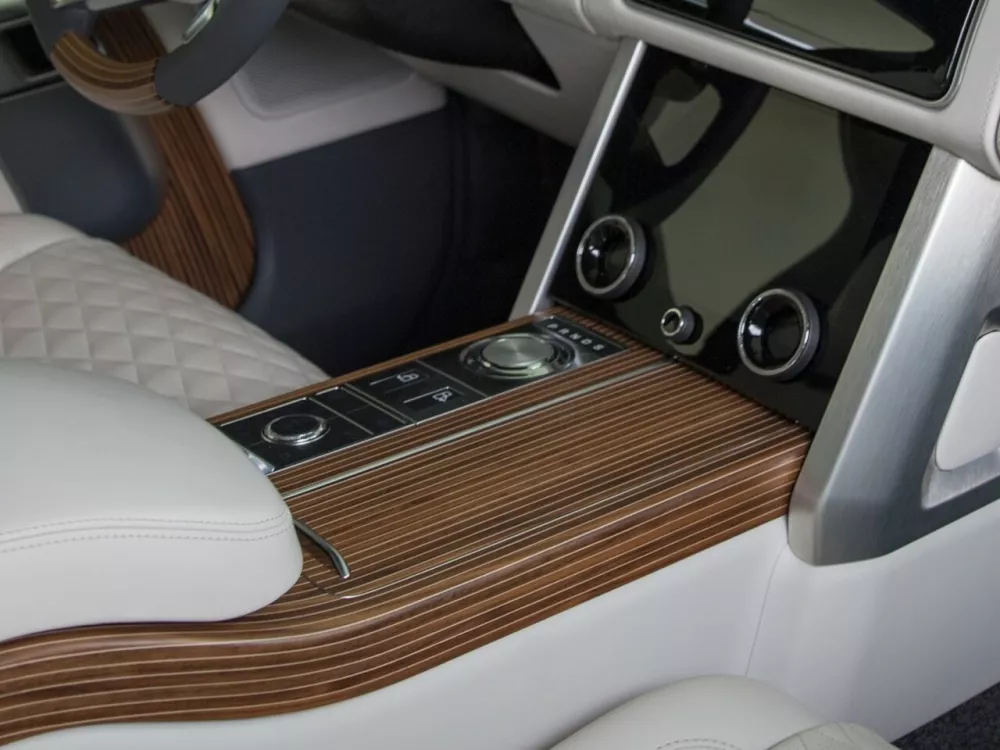 Автомобиль Land Rover Range Rover IV Рестайлинг Внедорожник (3 двери) SV Coupe