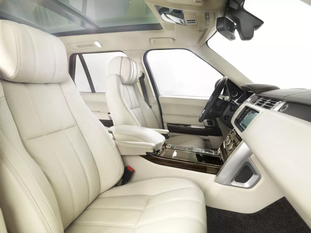 Автомобиль Land Rover Range Rover IV Внедорожник (5 дверей)