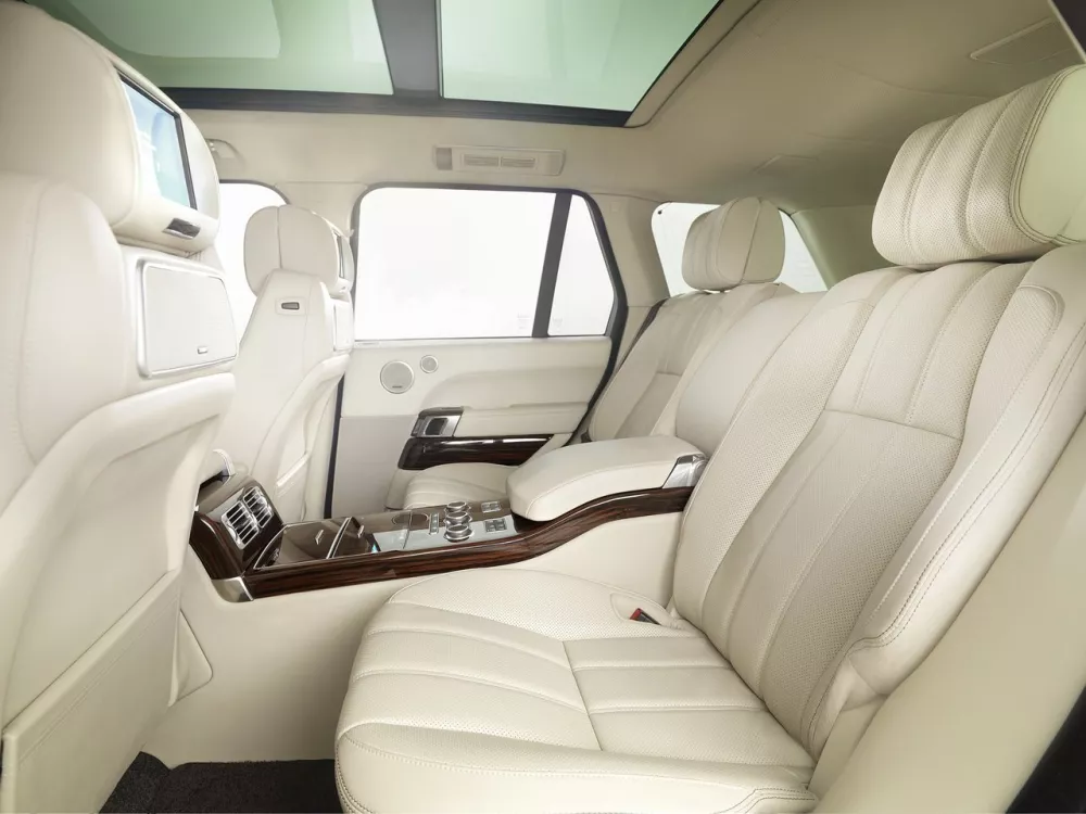 Автомобиль Land Rover Range Rover IV Внедорожник (5 дверей)