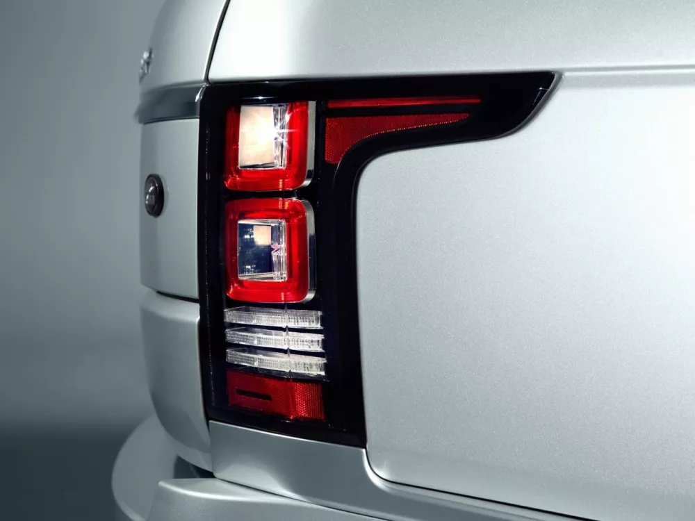 Автомобиль Land Rover Range Rover IV Внедорожник (5 дверей)
