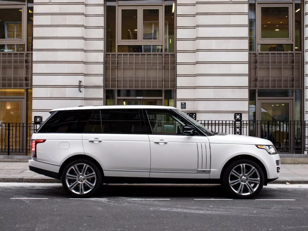 Автомобиль Land Rover Range Rover IV Внедорожник (5 дверей) Long