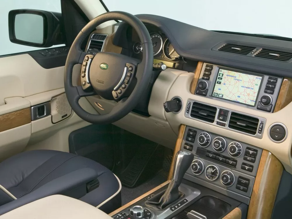 Автомобиль Land Rover Range Rover III Рестайлинг 2 Внедорожник (5 дверей)