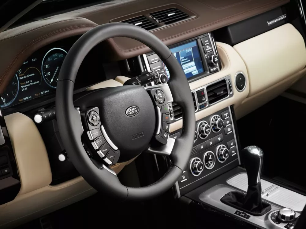 Автомобиль Land Rover Range Rover III Рестайлинг 2 Внедорожник (5 дверей)