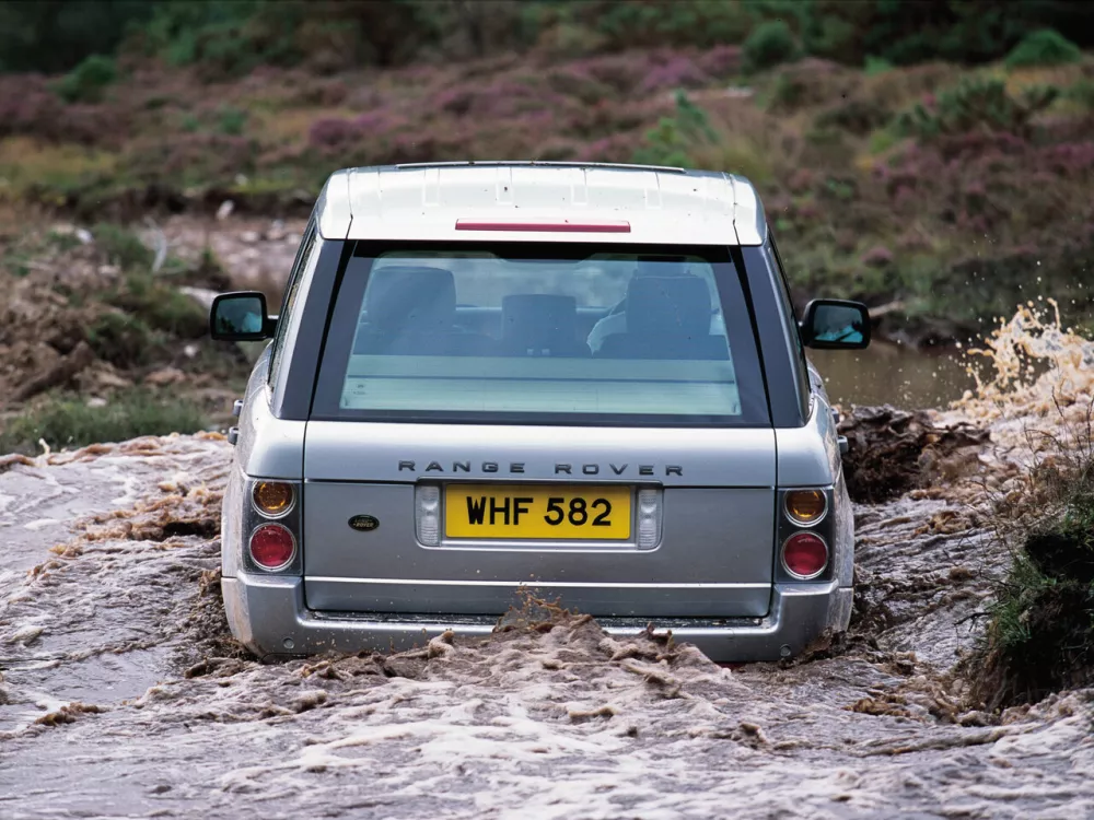 Автомобиль Land Rover Range Rover III Внедорожник (5 дверей)