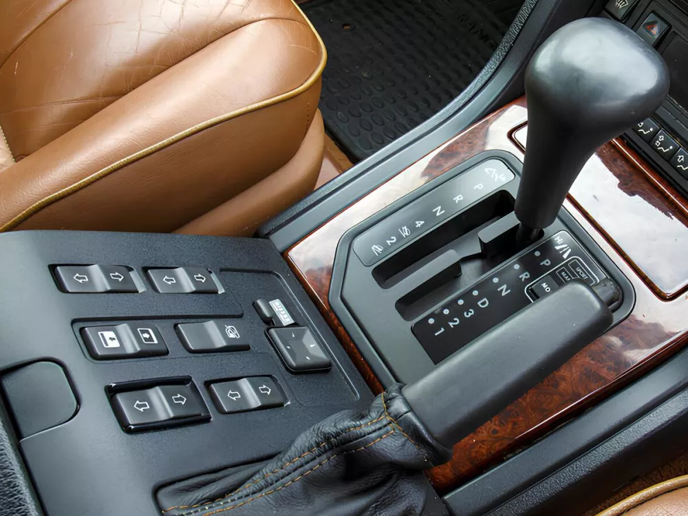 Автомобиль Land Rover Range Rover II Внедорожник (5 дверей)
