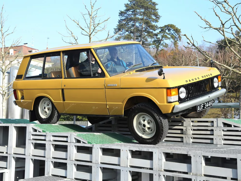 Автомобиль Land Rover Range Rover I Внедорожник (3 двери)