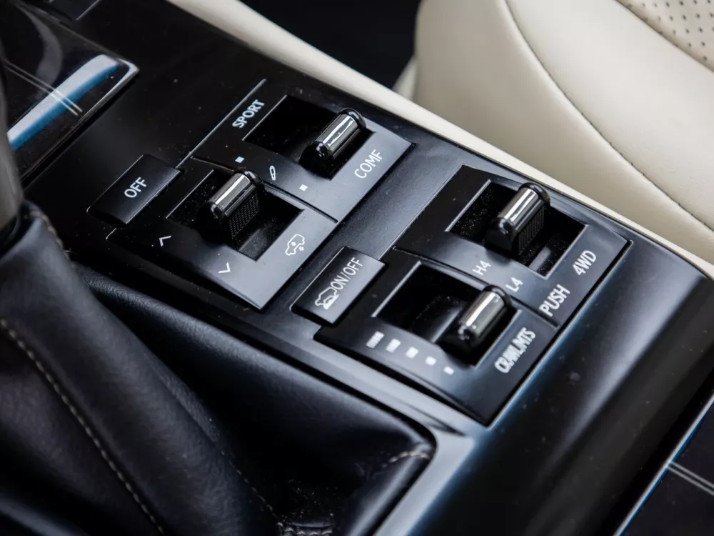 Автомобиль Lexus GX II Рестайлинг 2 Внедорожник (5 дверей)