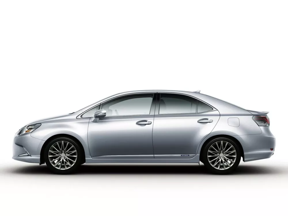 Автомобиль Lexus HS I Рестайлинг Седан