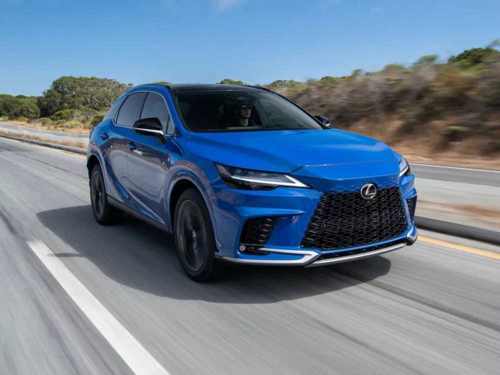 Автомобиль Lexus RX V Внедорожник (5 дверей)