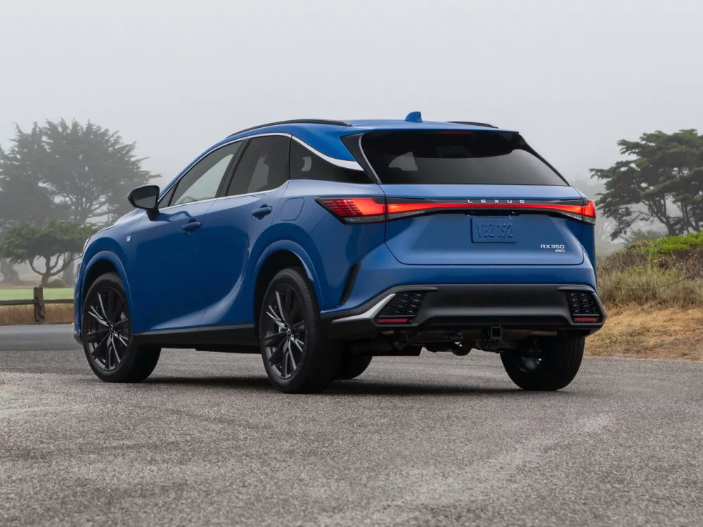Автомобиль Lexus RX V Внедорожник (5 дверей)