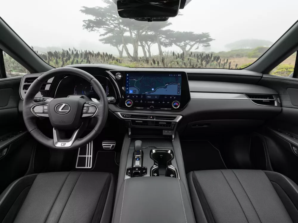 Автомобиль Lexus RX V Внедорожник (5 дверей)