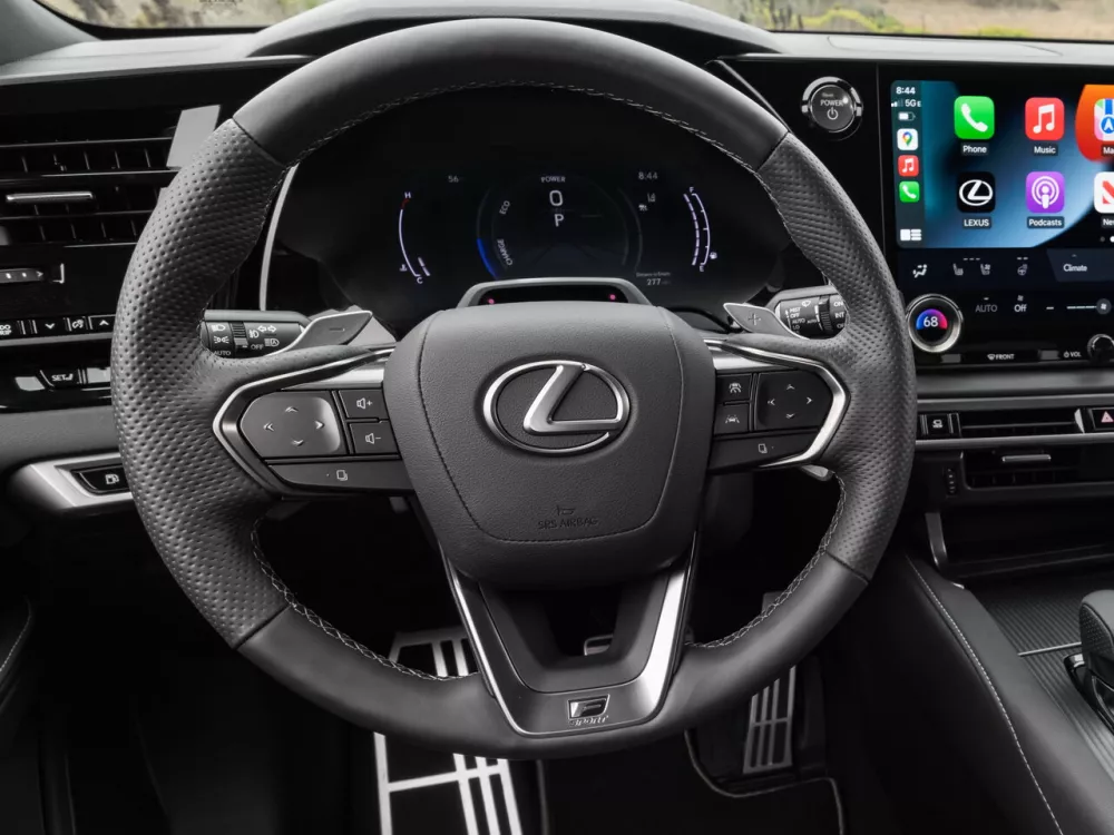 Автомобиль Lexus RX V Внедорожник (5 дверей)