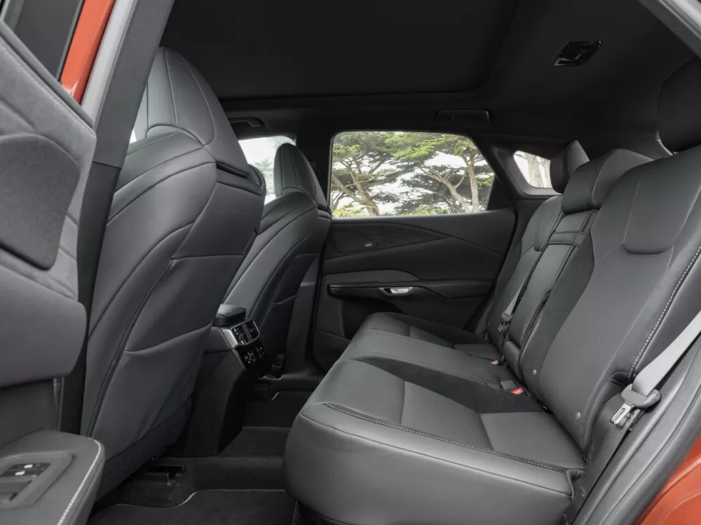 Автомобиль Lexus RX V Внедорожник (5 дверей)