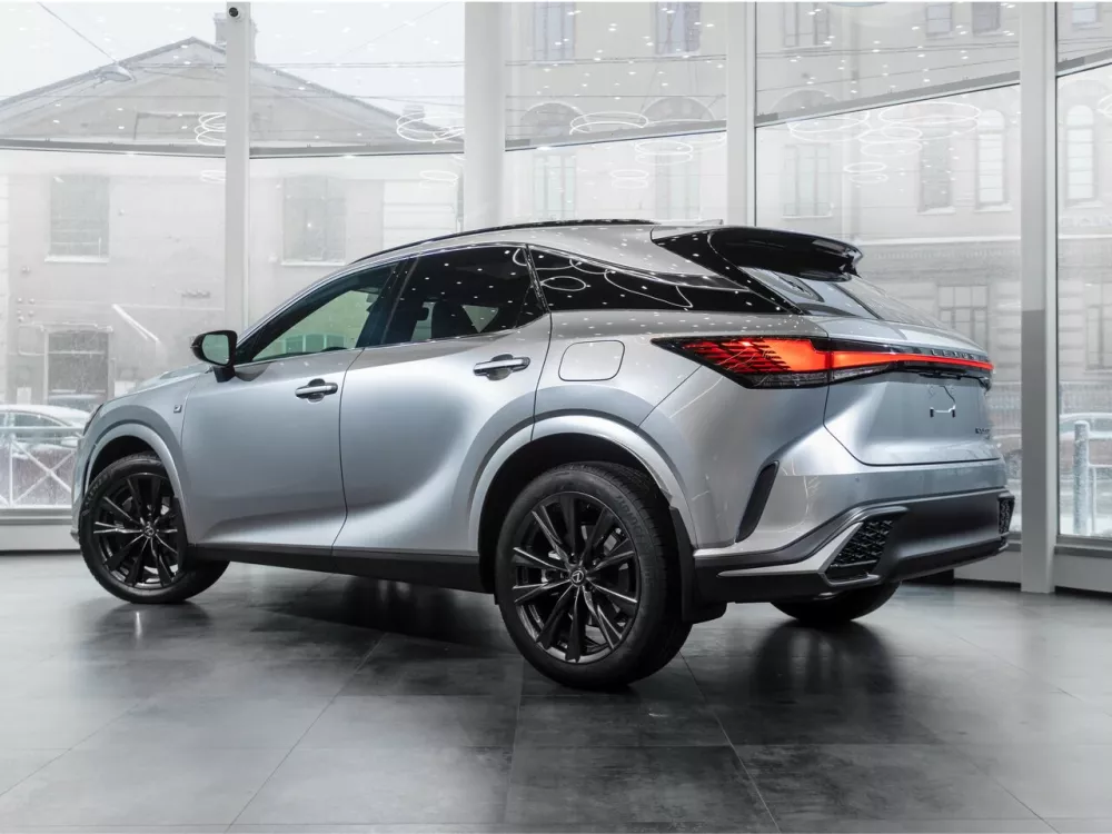 Автомобиль Lexus RX V Внедорожник (5 дверей)