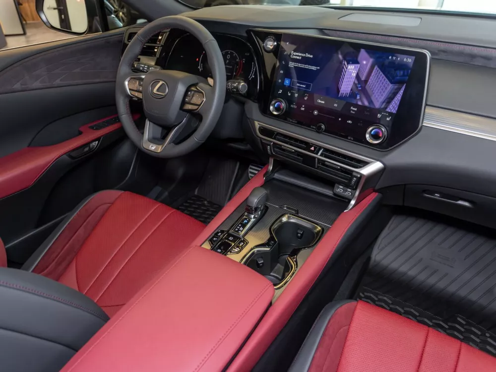 Автомобиль Lexus RX V Внедорожник (5 дверей)