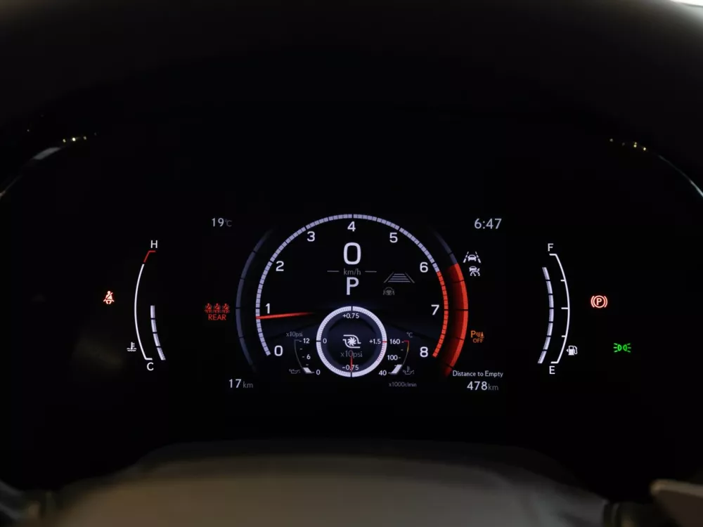Автомобиль Lexus RX V Внедорожник (5 дверей)