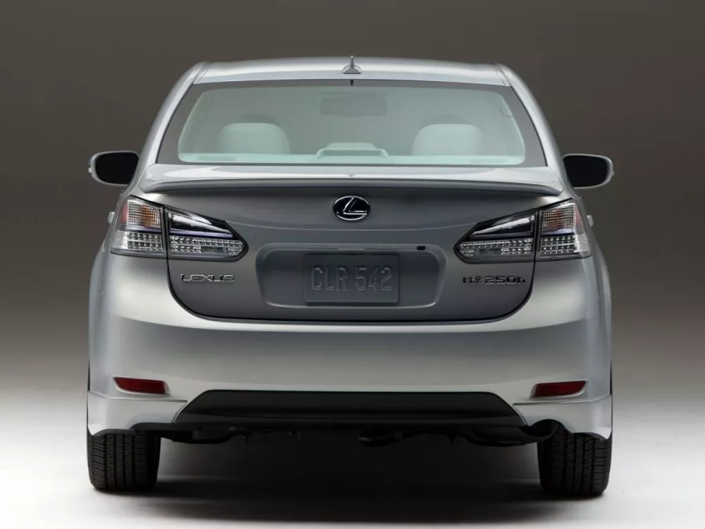 Автомобиль Lexus HS I Седан