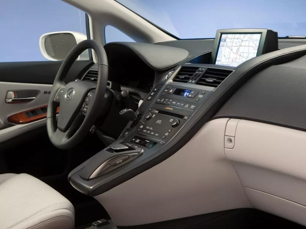 Автомобиль Lexus HS I Седан