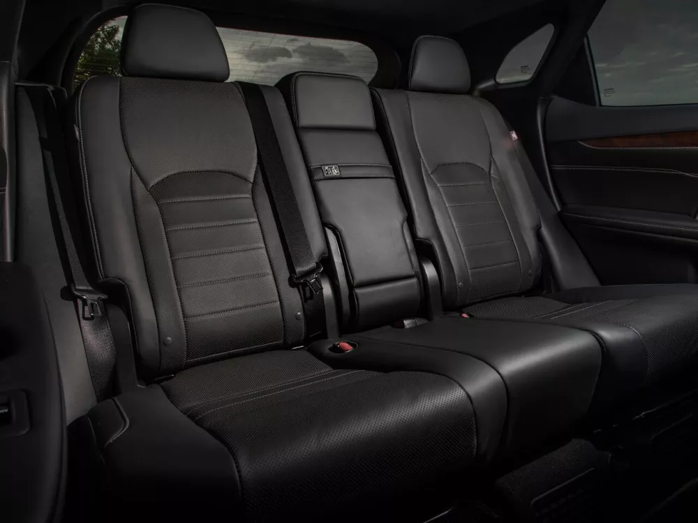 Автомобиль Lexus RX IV Рестайлинг Внедорожник (5 дверей)