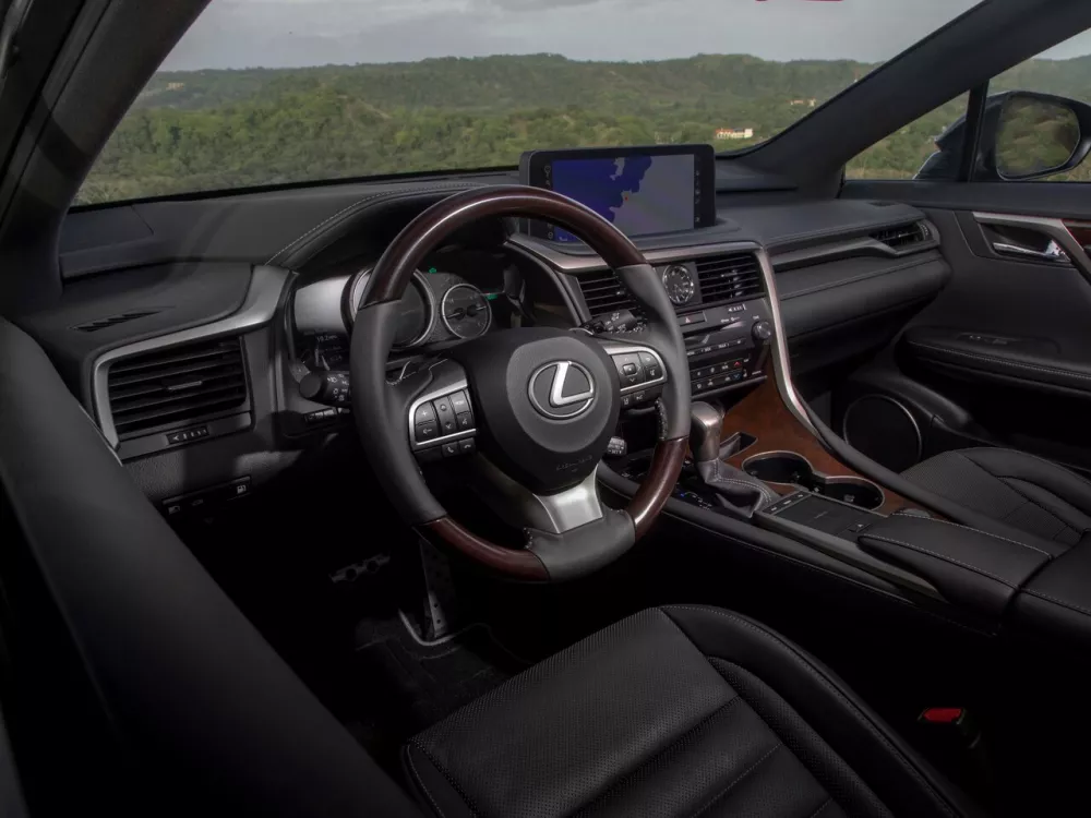 Автомобиль Lexus RX IV Рестайлинг Внедорожник (5 дверей)