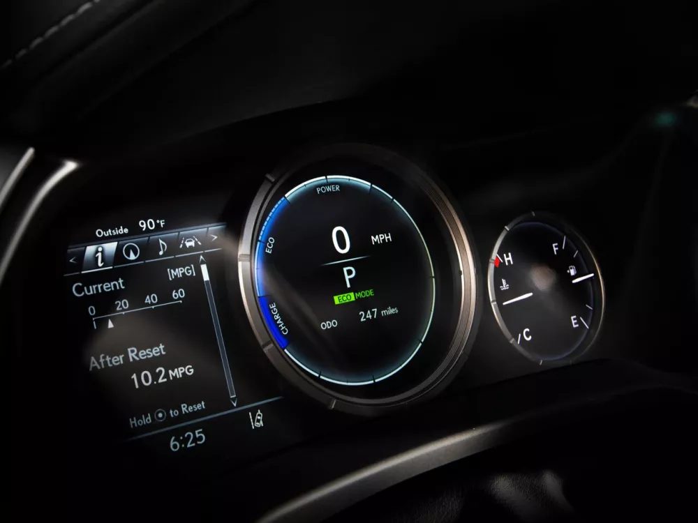 Автомобиль Lexus RX IV Рестайлинг Внедорожник (5 дверей)