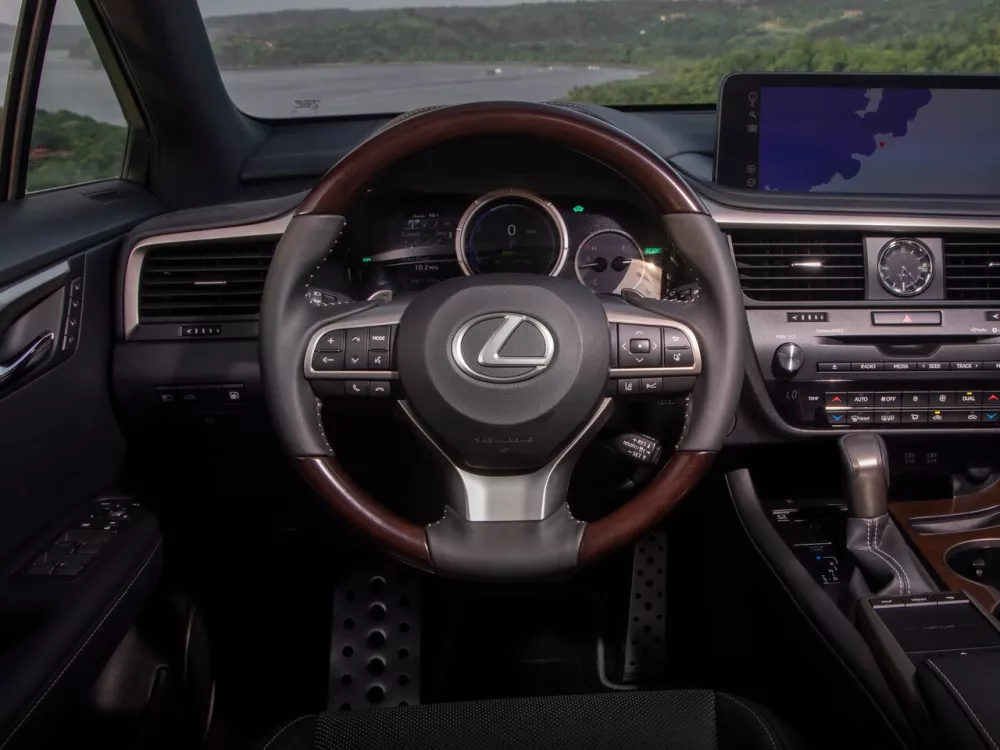 Автомобиль Lexus RX IV Рестайлинг Внедорожник (5 дверей)