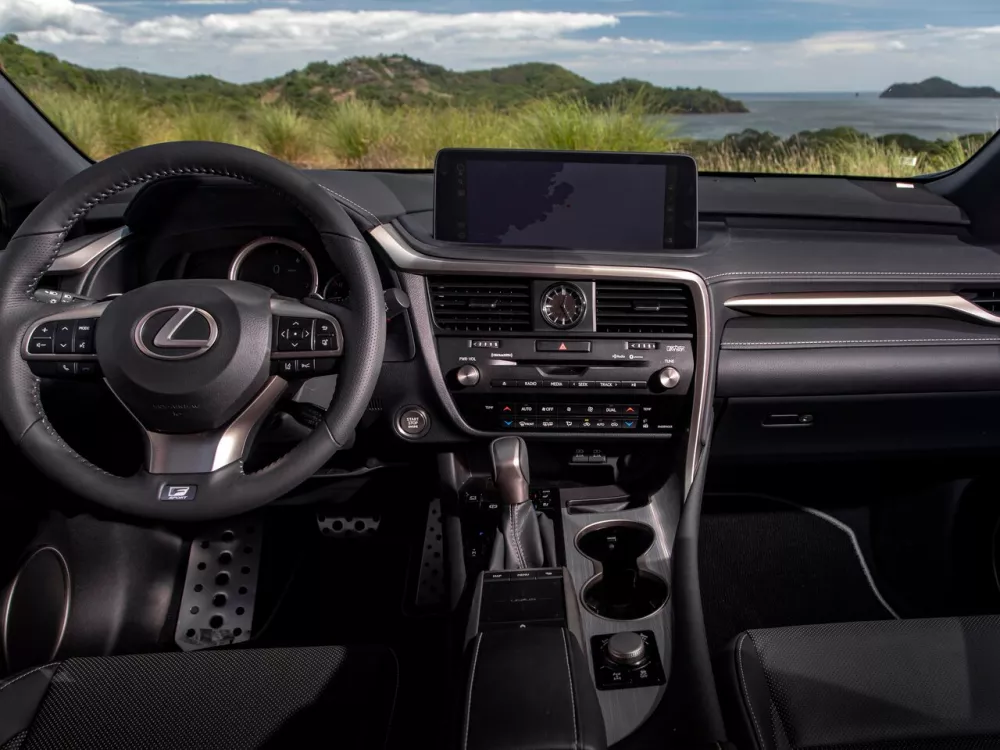 Автомобиль Lexus RX IV Рестайлинг Внедорожник (5 дверей) L