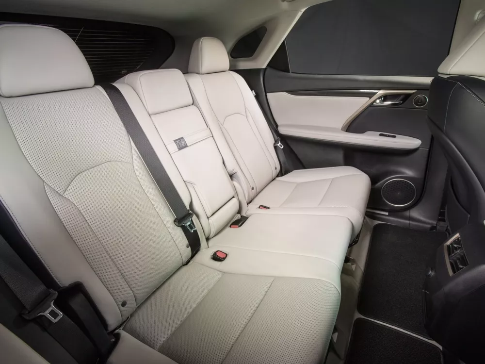 Автомобиль Lexus RX IV Внедорожник (5 дверей)