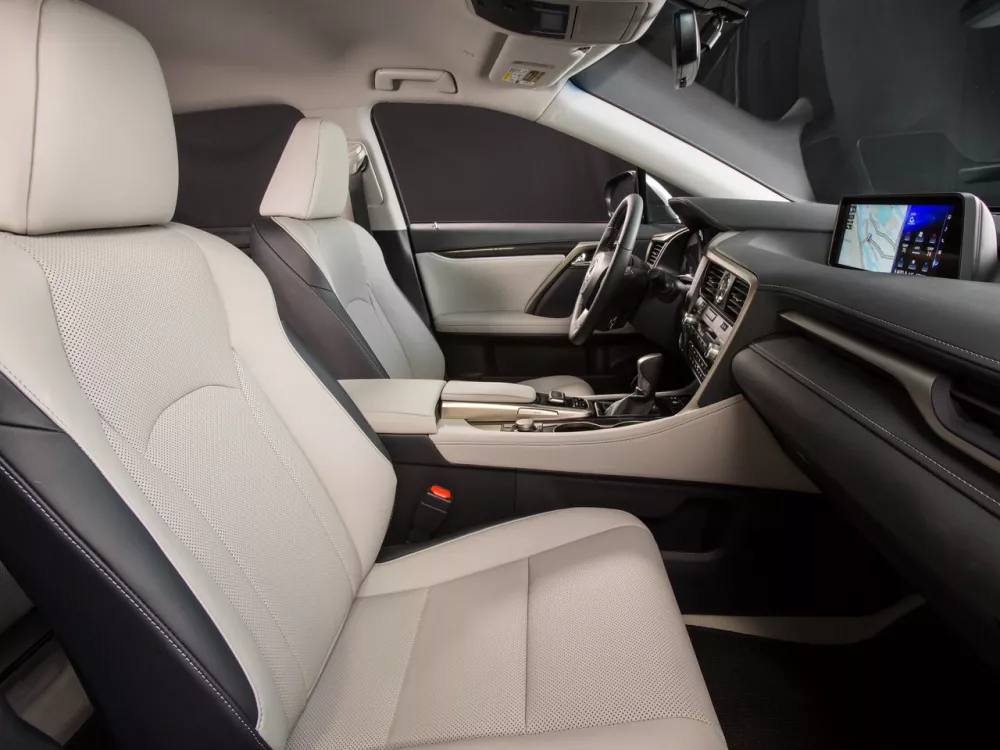 Автомобиль Lexus RX IV Внедорожник (5 дверей)