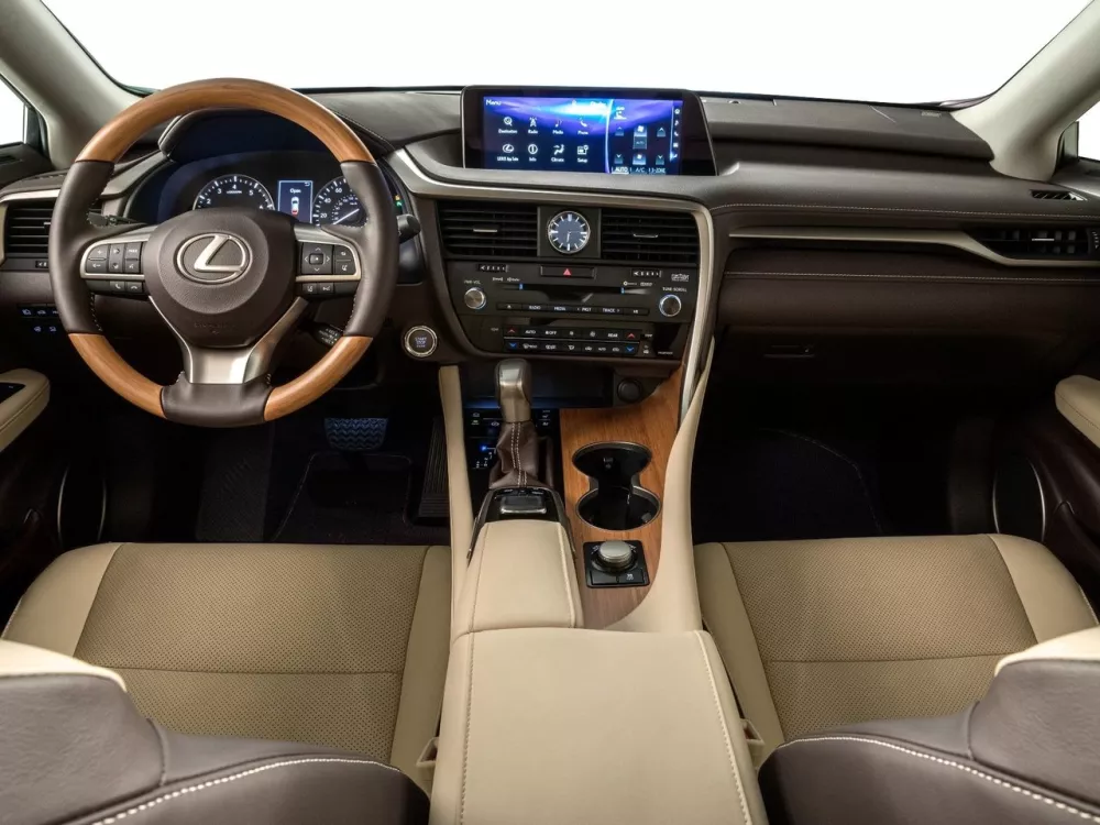 Автомобиль Lexus RX IV Внедорожник (5 дверей) L
