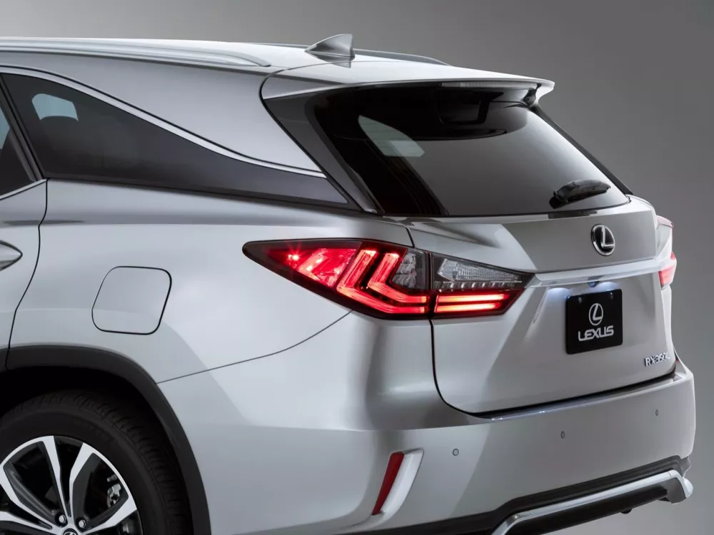 Автомобиль Lexus RX IV Внедорожник (5 дверей) L