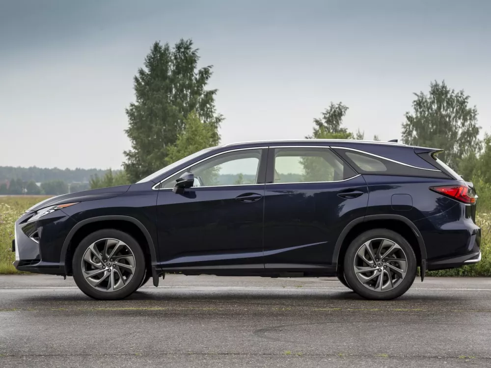 Автомобиль Lexus RX IV Внедорожник (5 дверей) L