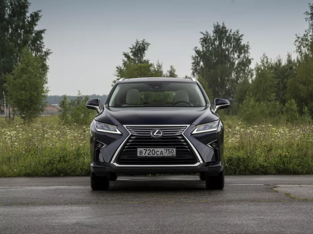 Автомобиль Lexus RX IV Внедорожник (5 дверей) L