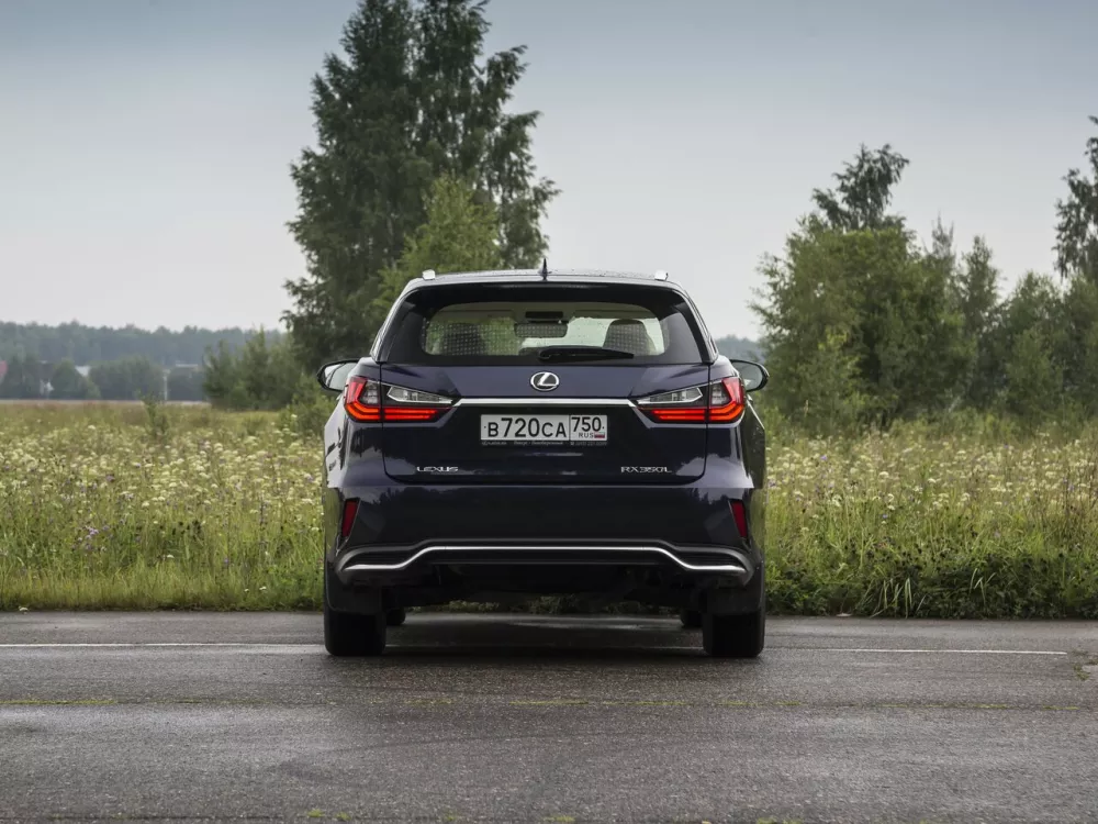 Автомобиль Lexus RX IV Внедорожник (5 дверей) L